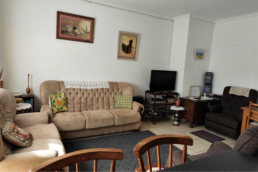 2 Bedroom Property for Sale in Moorreesburg Western Cape